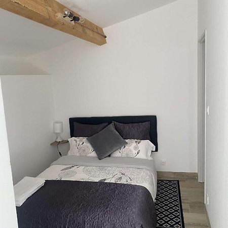 Bel Appartement Au Coeur Du Village De Sartene Exteriör bild